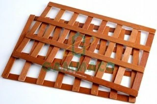 แผ่นอัดใบไม้ 